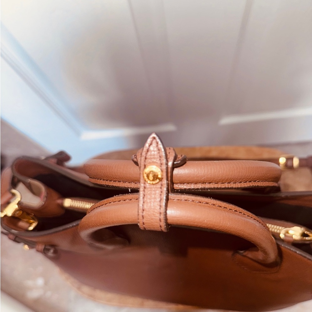 Burberry large Banner Tote in mahogany. Amazing condition ✨ Authentic - Picture 7 of 14